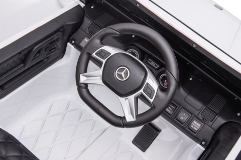 Auto Na Akumulator Mercedes Benz G63 6X6 Biały Auto Na Akumulator Mercedes Benz G63 6X6 Biały