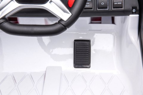 Auto Na Akumulator Mercedes Benz G63 6X6 Biały Auto Na Akumulator Mercedes Benz G63 6X6 Biały