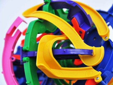 Inteligentna KULA LABIRYNT 3D - sprytna przeplatanka Przecena 2 Inteligentna KULA LABIRYNT 3D - sprytna przeplatanka Przecena 2